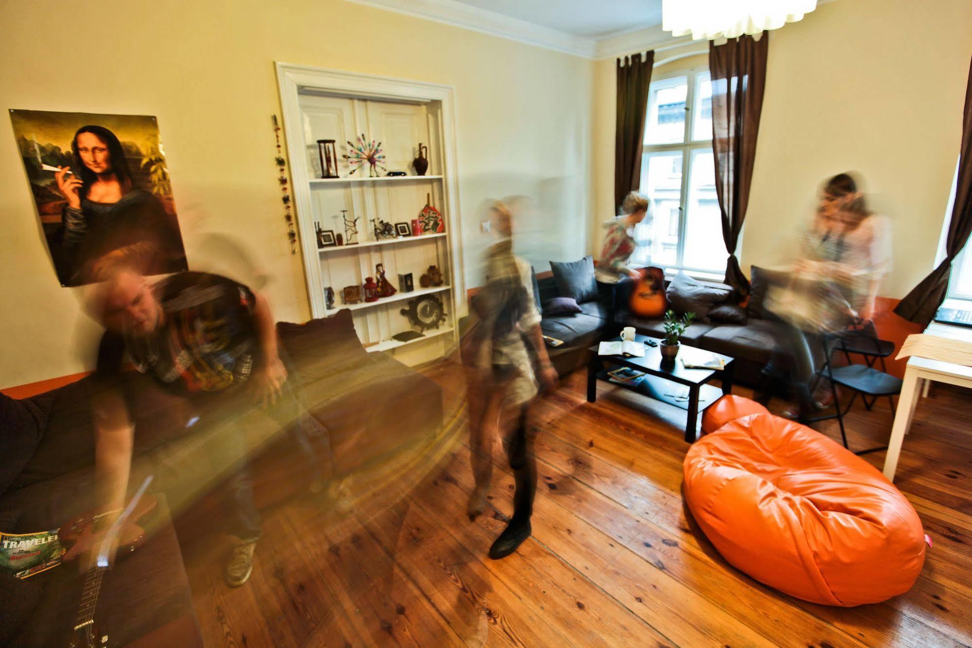 Poco Loco Hostel Poznan Ngoại thất bức ảnh