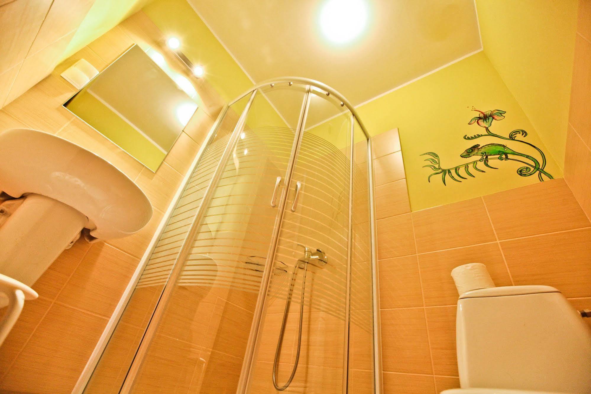 Poco Loco Hostel Poznan Ngoại thất bức ảnh