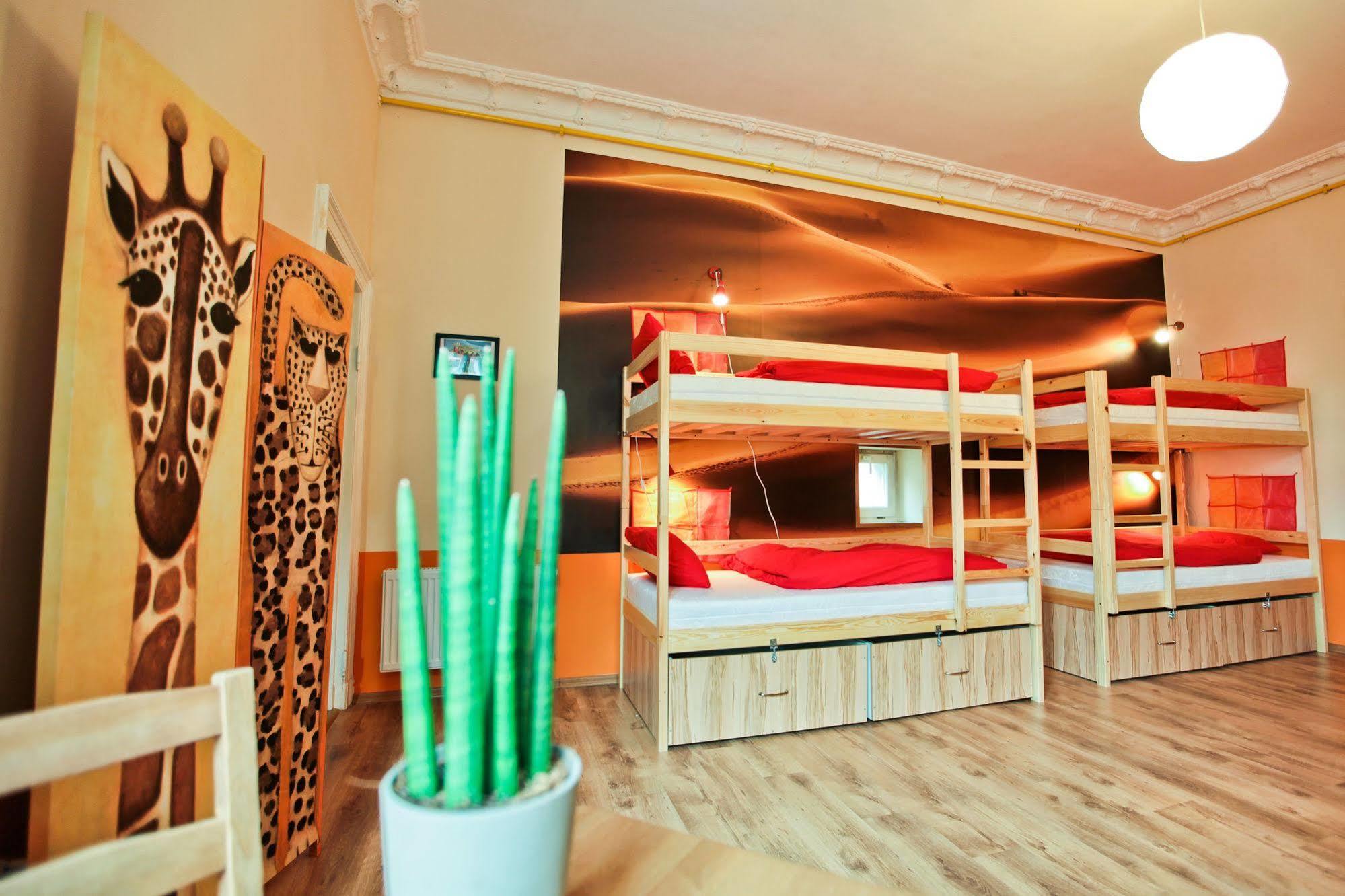 Poco Loco Hostel Poznan Ngoại thất bức ảnh