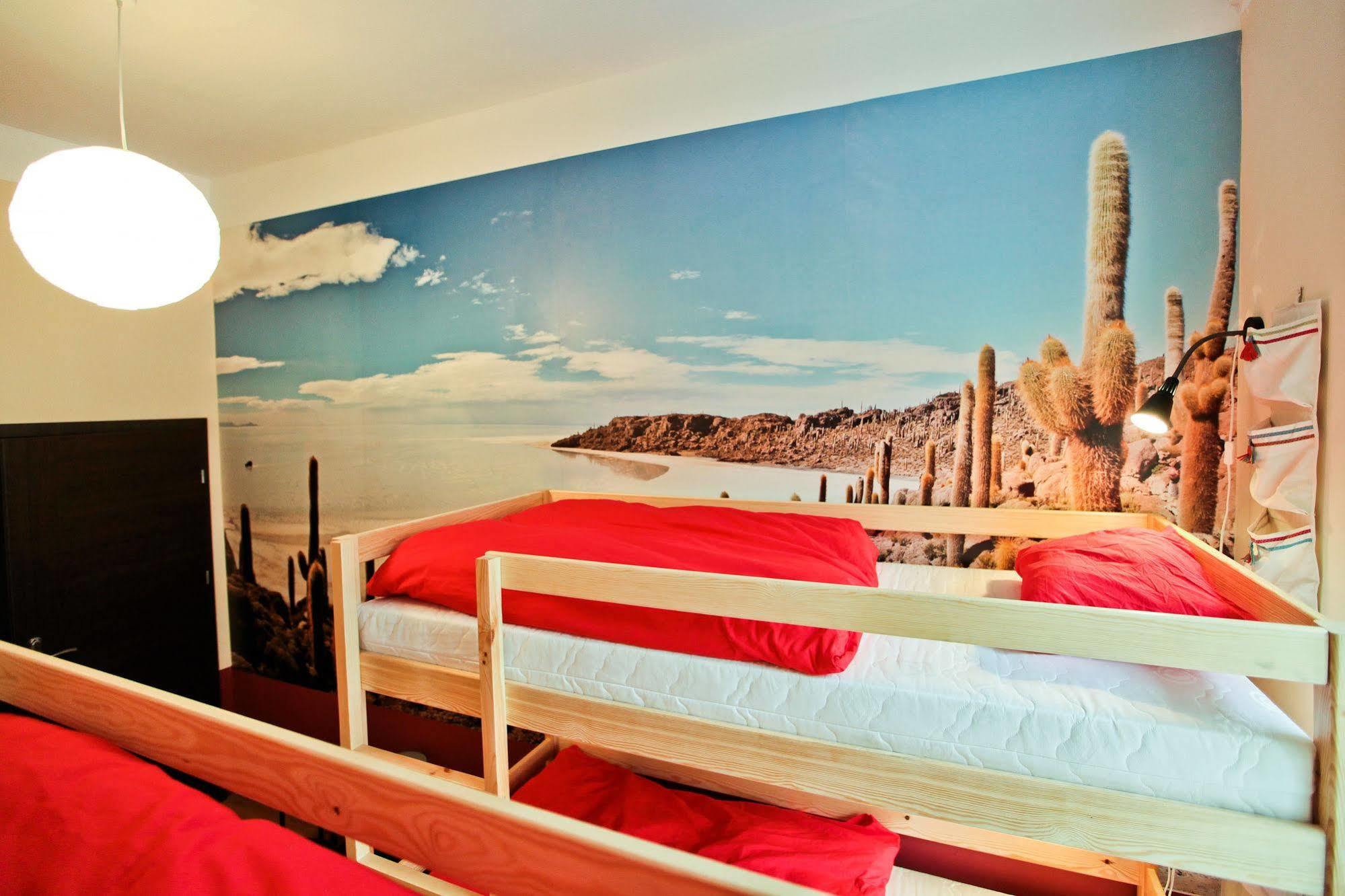 Poco Loco Hostel Poznan Ngoại thất bức ảnh