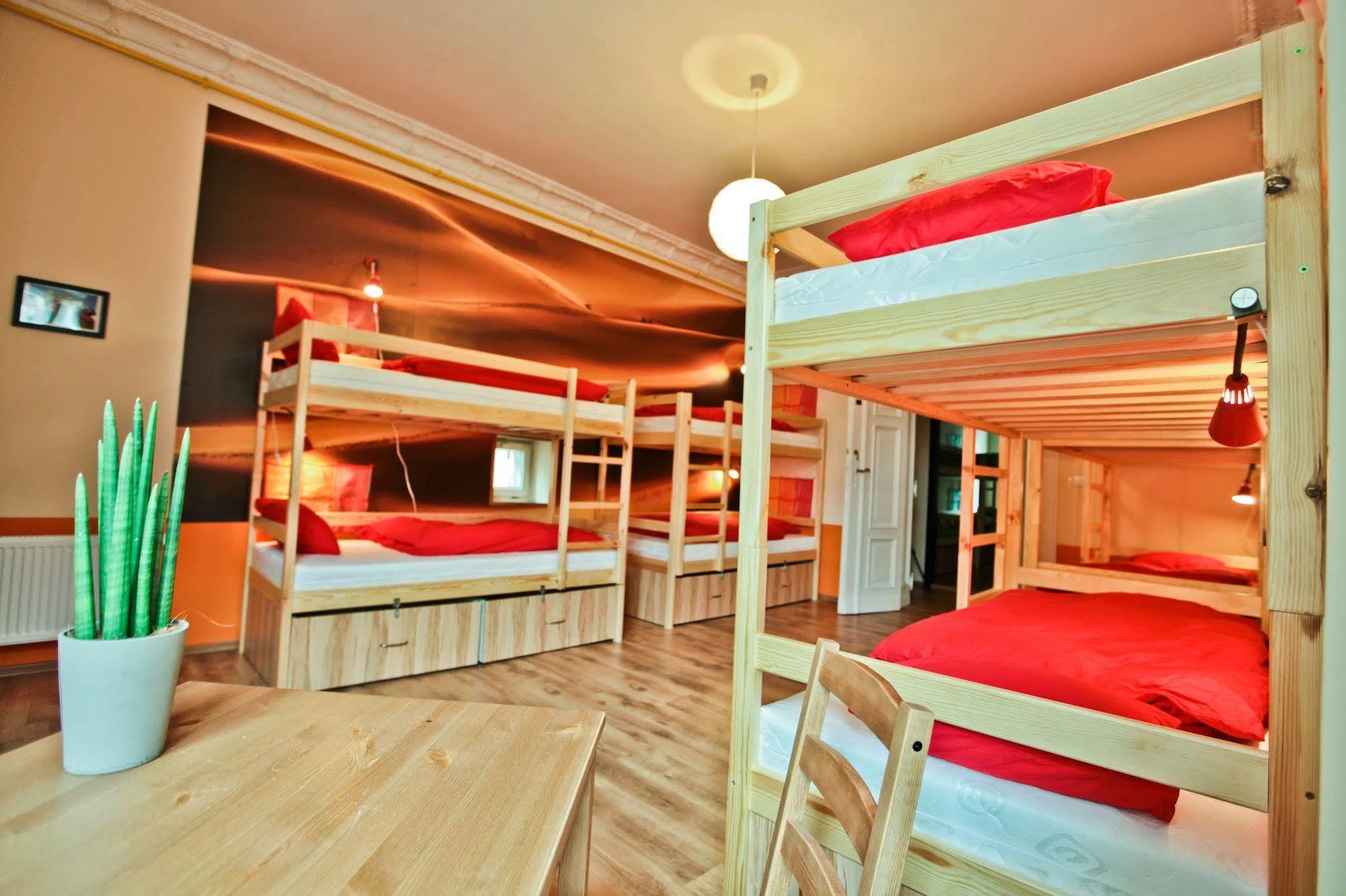 Poco Loco Hostel Poznan Ngoại thất bức ảnh