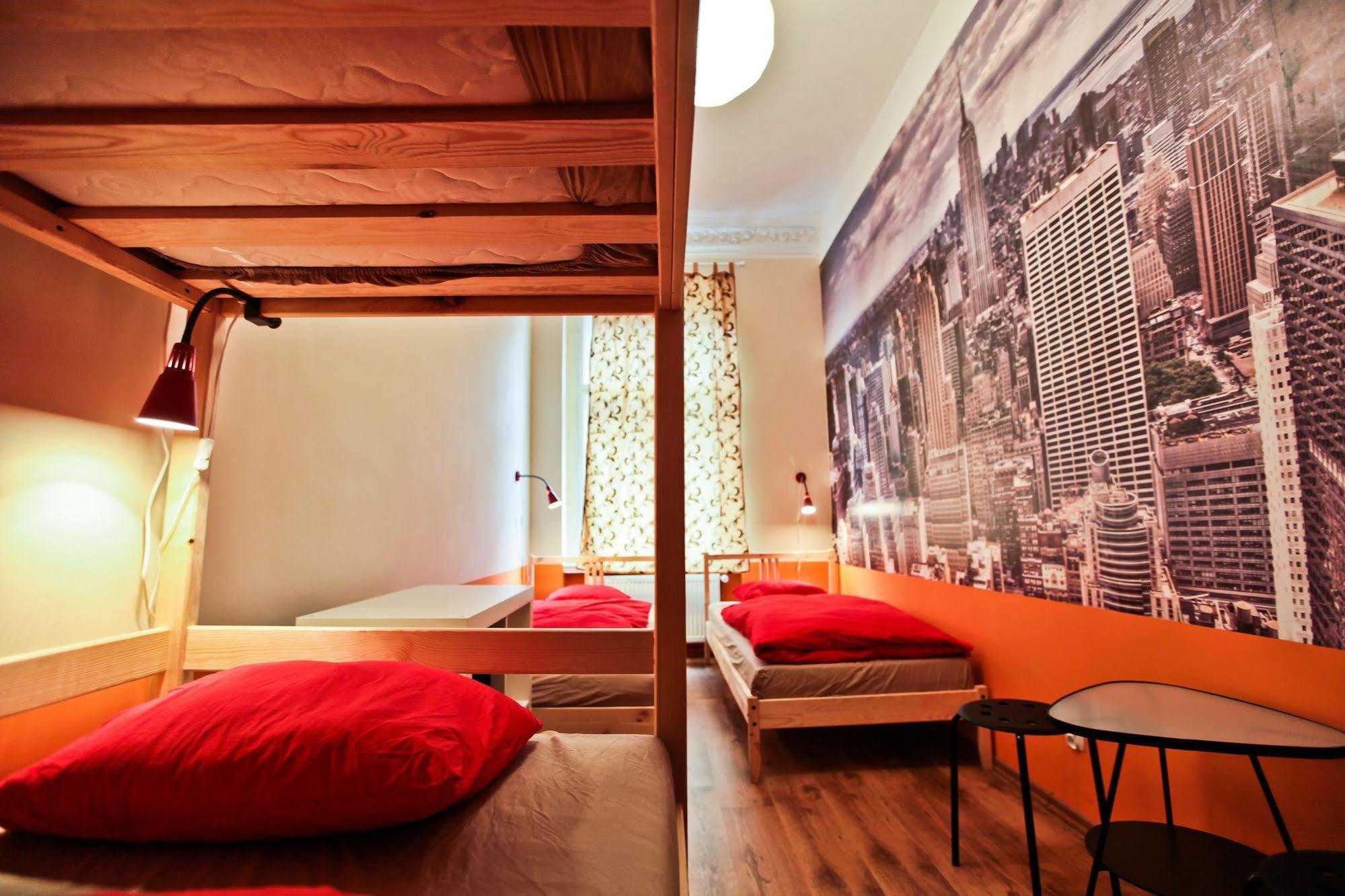 Poco Loco Hostel Poznan Ngoại thất bức ảnh