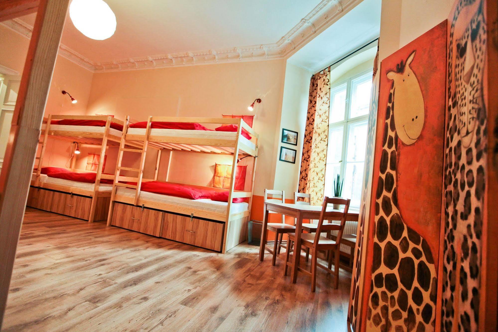 Poco Loco Hostel Poznan Ngoại thất bức ảnh